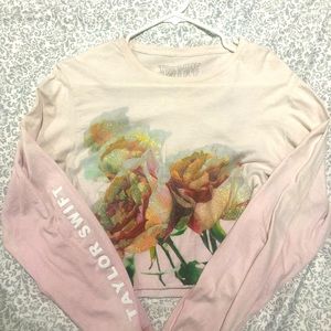 Taylor Swift Lover Flower Cropped Shirt (M)